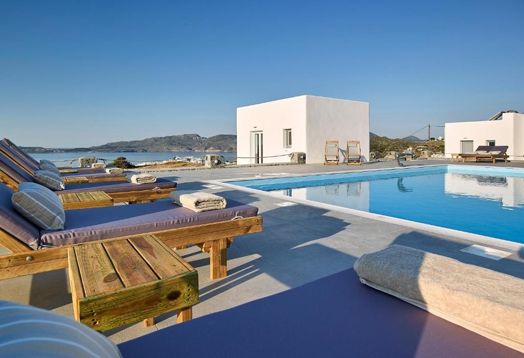 Lithos Luxury Rooms (Adults Only) — 3