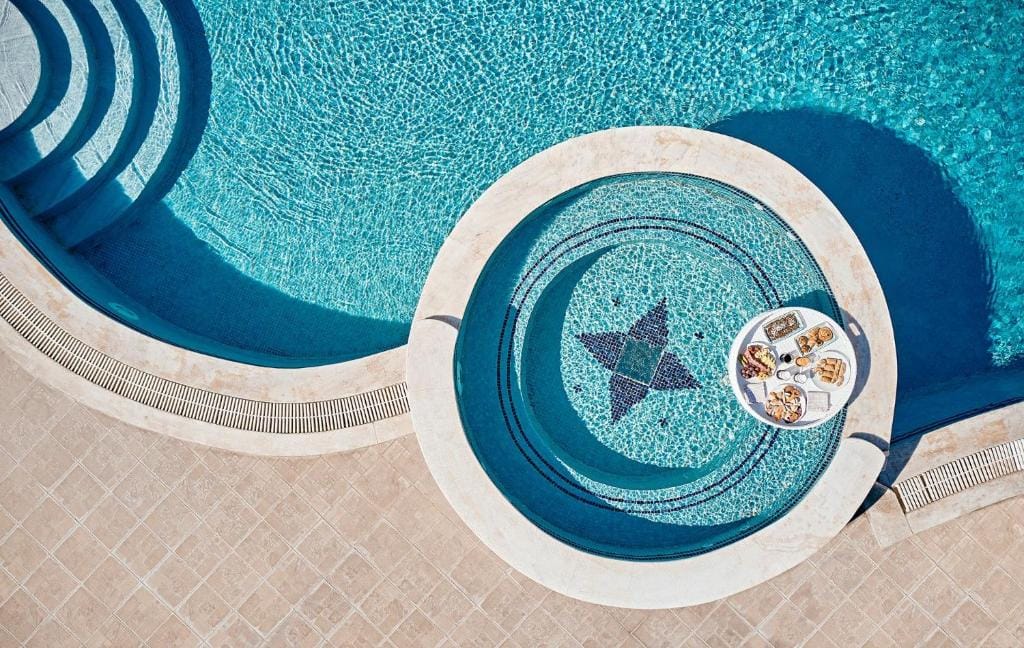 Santa Maria Luxury Suites & Spa — 4