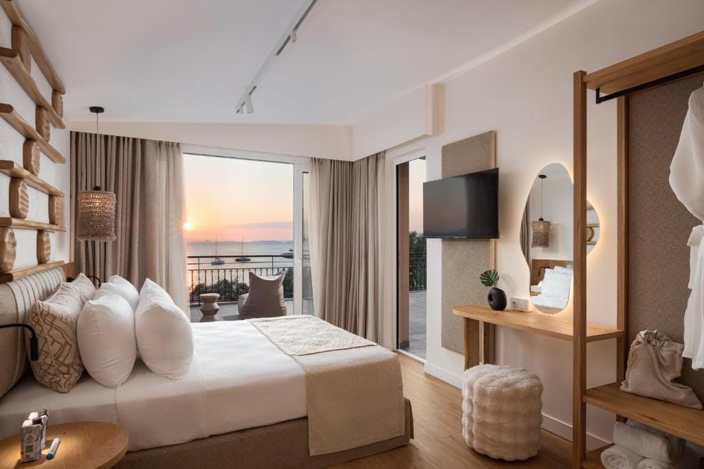Aegina Dream Suites — 1