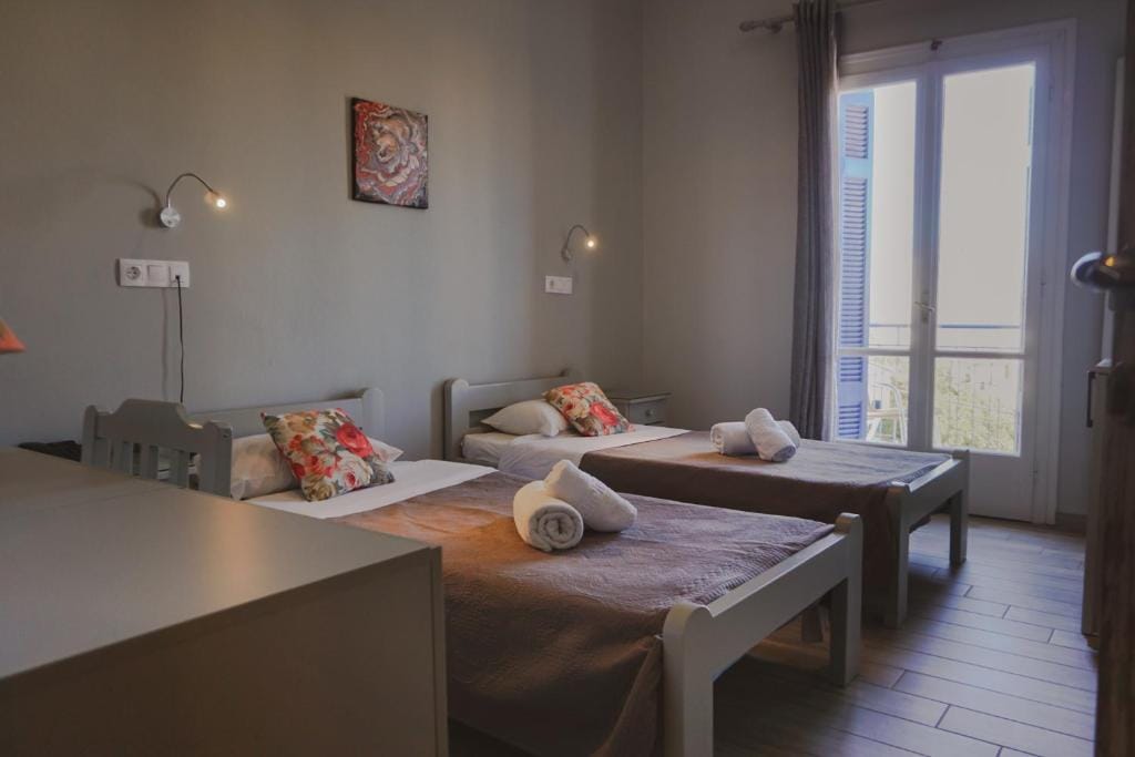 Aphrodite Art Hotel Aegina — 2