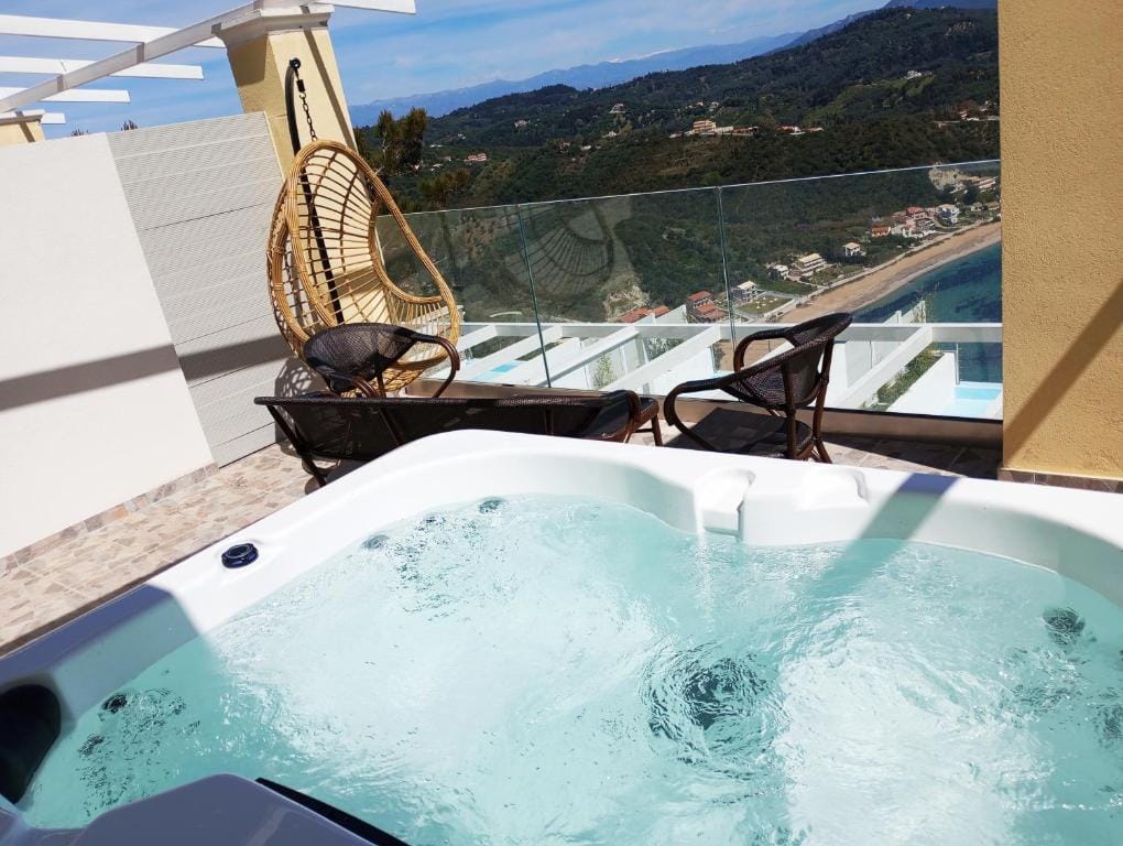 Zeus Throne Suites — 3