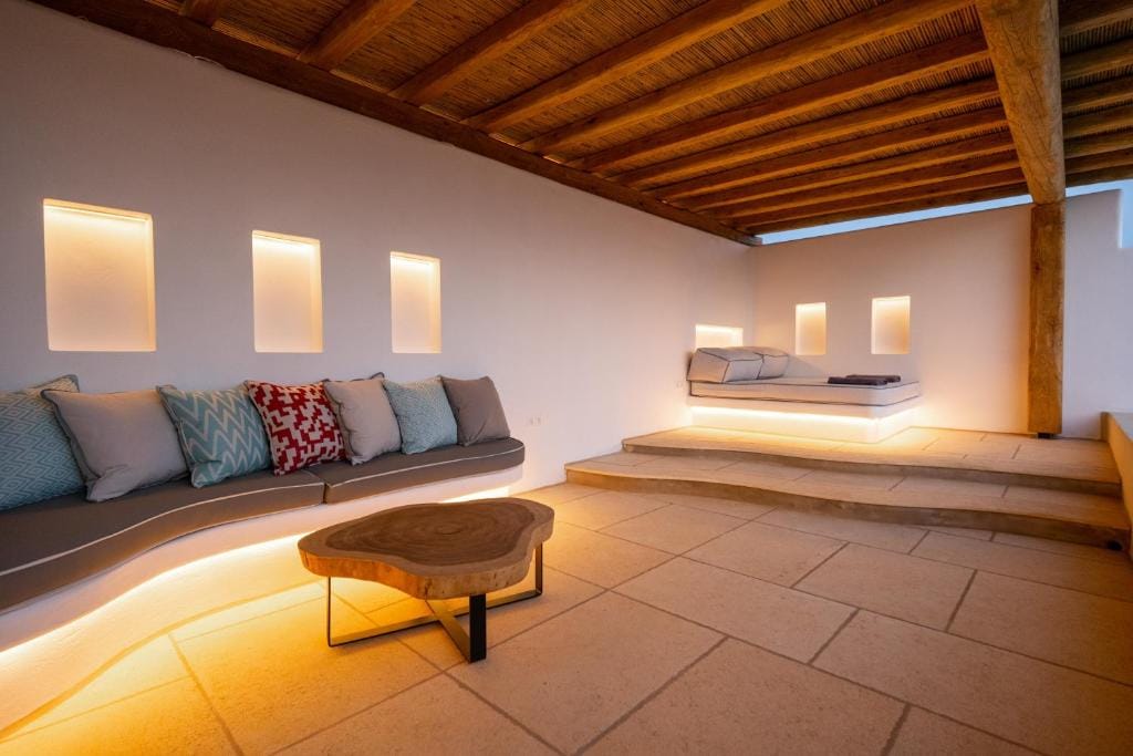 Utopia Suites by Anna Platanou — 4