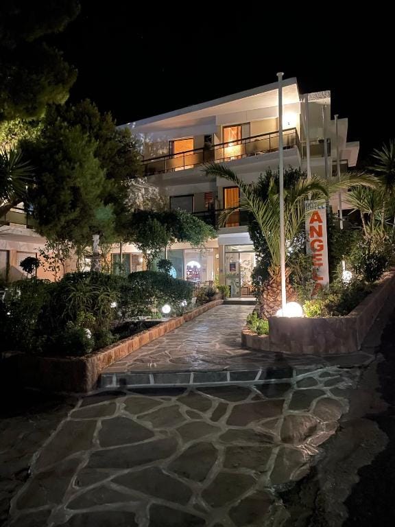 Angela Hotel — 4