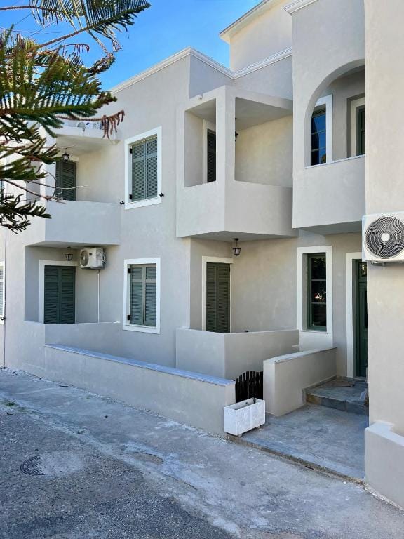 Kores Aegina — 1