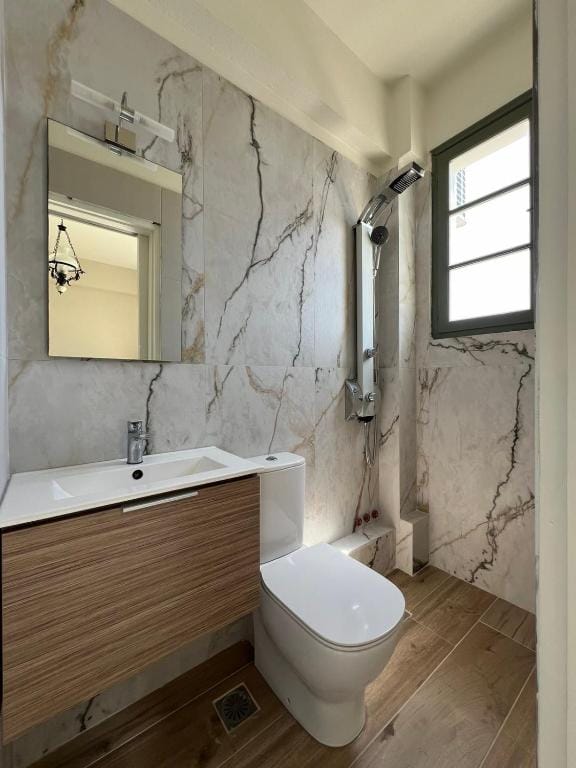 Kores Aegina — 3