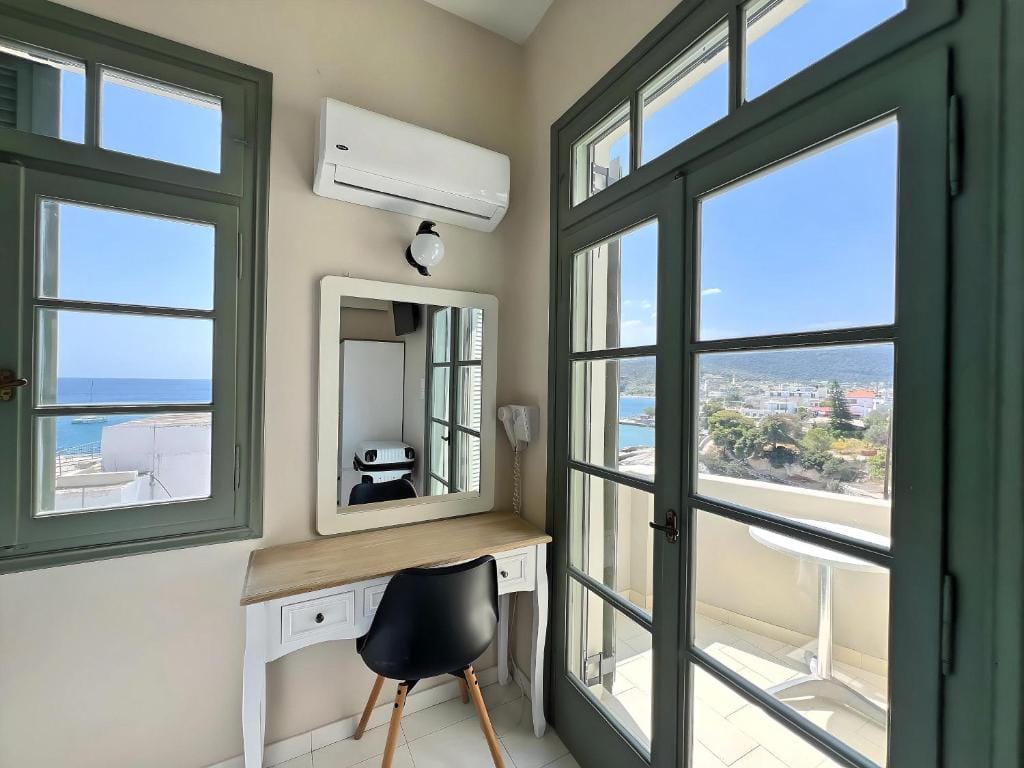 Kores Aegina — 4