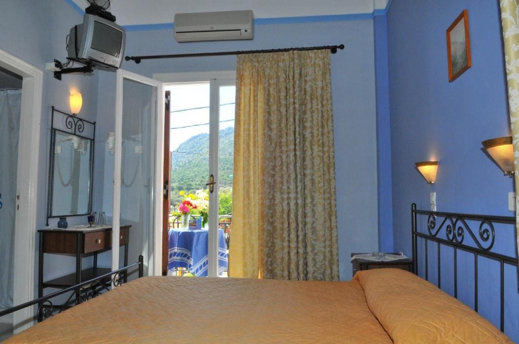 Oasis Hotel Theodoros & Litsa Galaris — 2