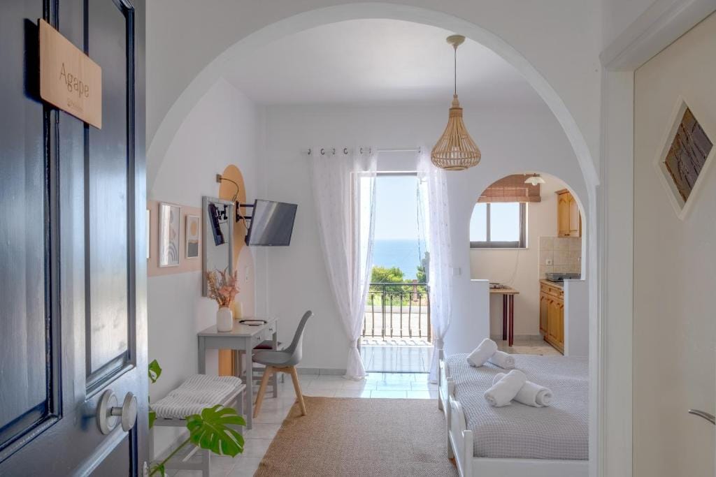 Pefkides Aegina Boutique Apartments — 2