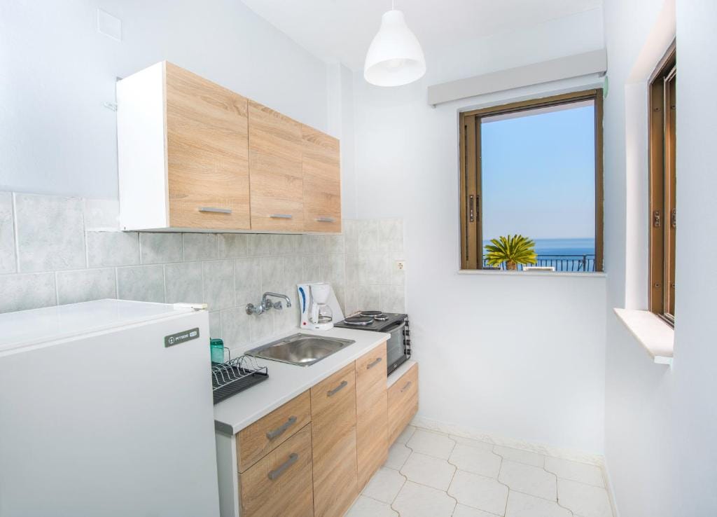 Pefkides Aegina Boutique Apartments — 4