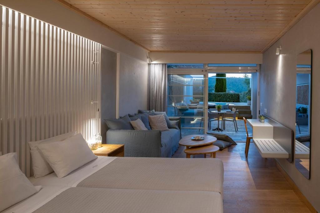 Atrium Hotel — 2