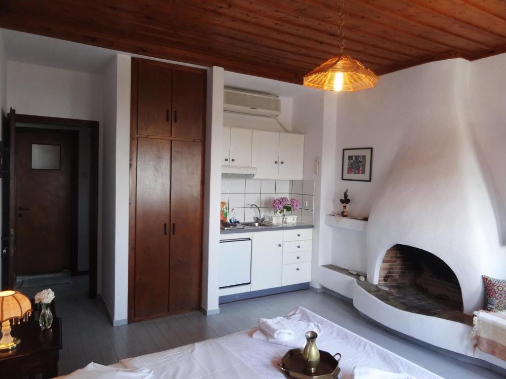 Hotel Vrionis — 4