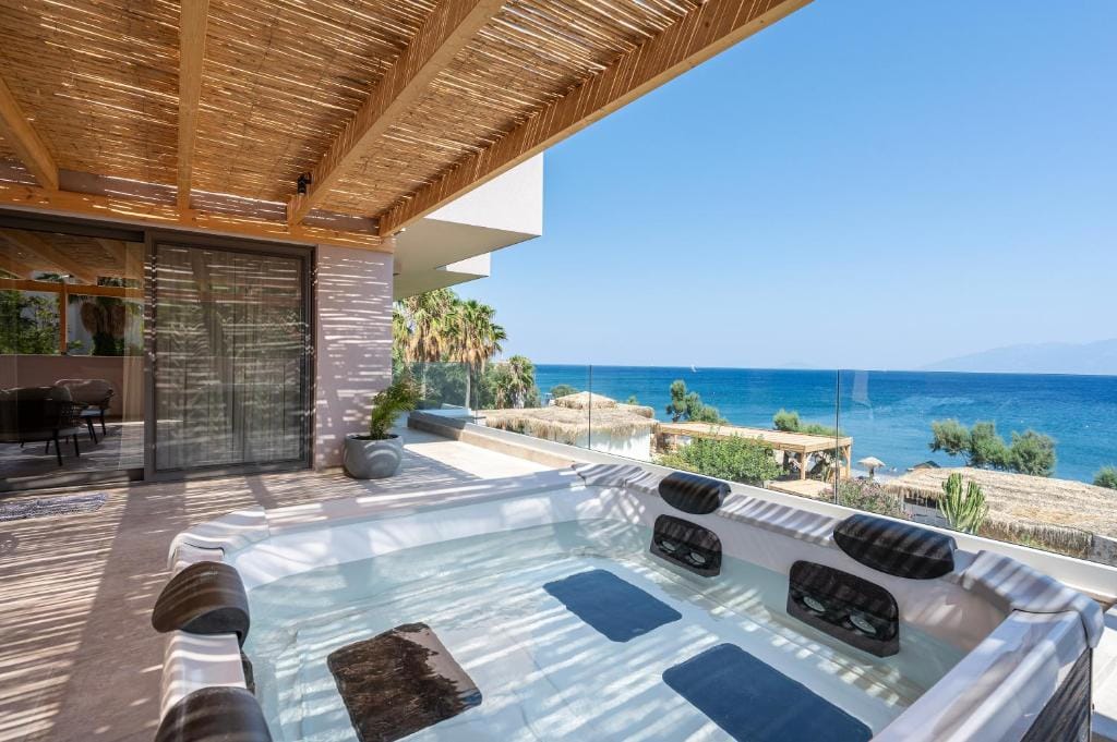 Sagredo Beachfront Retreat & Spa by E-GEO — 5