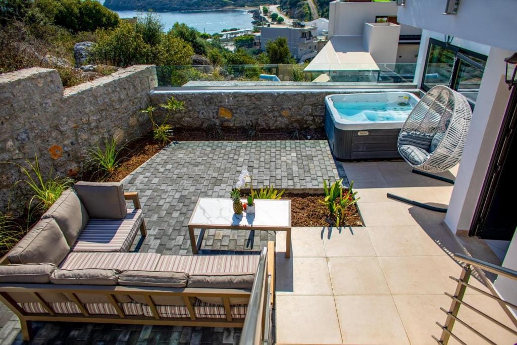 Beach Walk Luxury Suites — 2