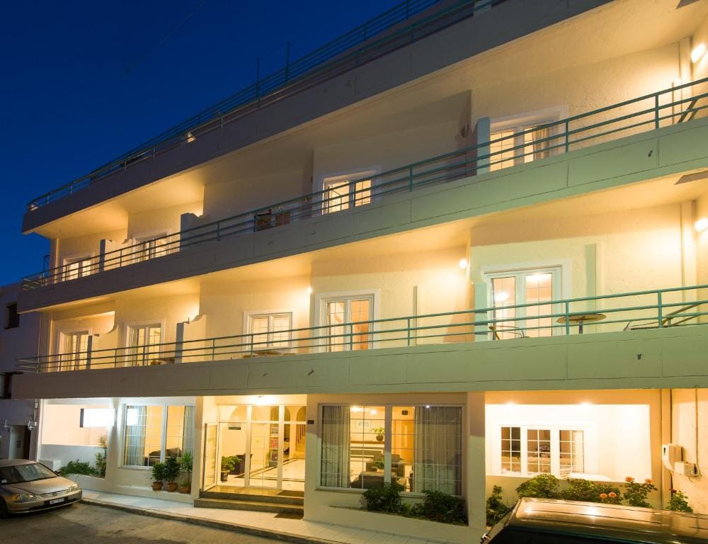 Creta Hotel — 1