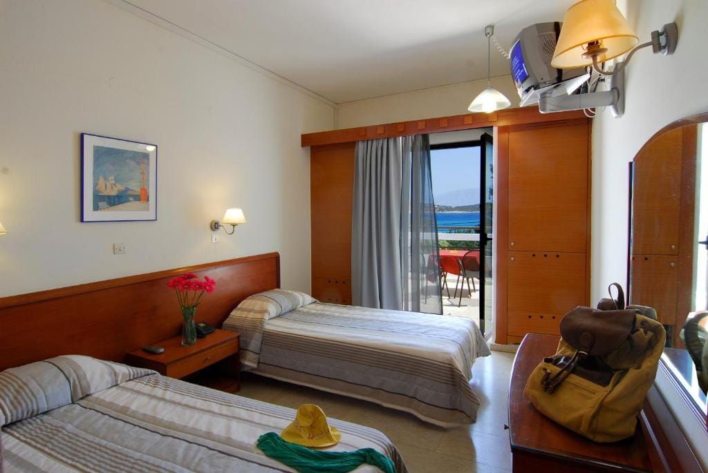Lato hotel — 5