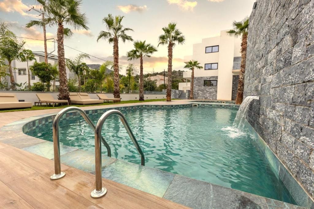 Lazar Lux Suites - Ammoudara — 2