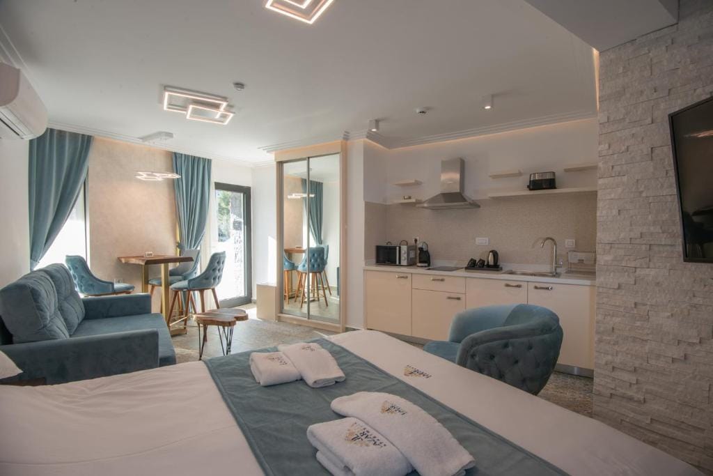 Lazar Lux Suites - Ammoudara — 4