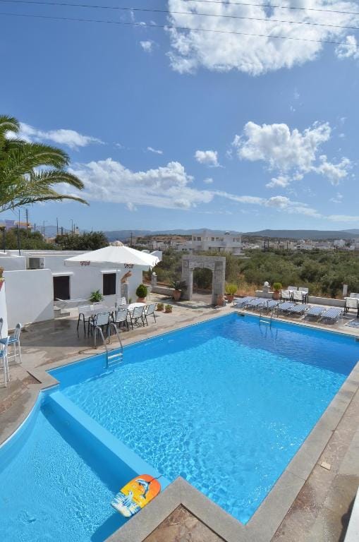 Manos Apartments — 4