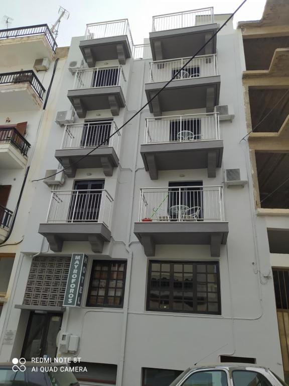 Mavroforos Hotel — 1