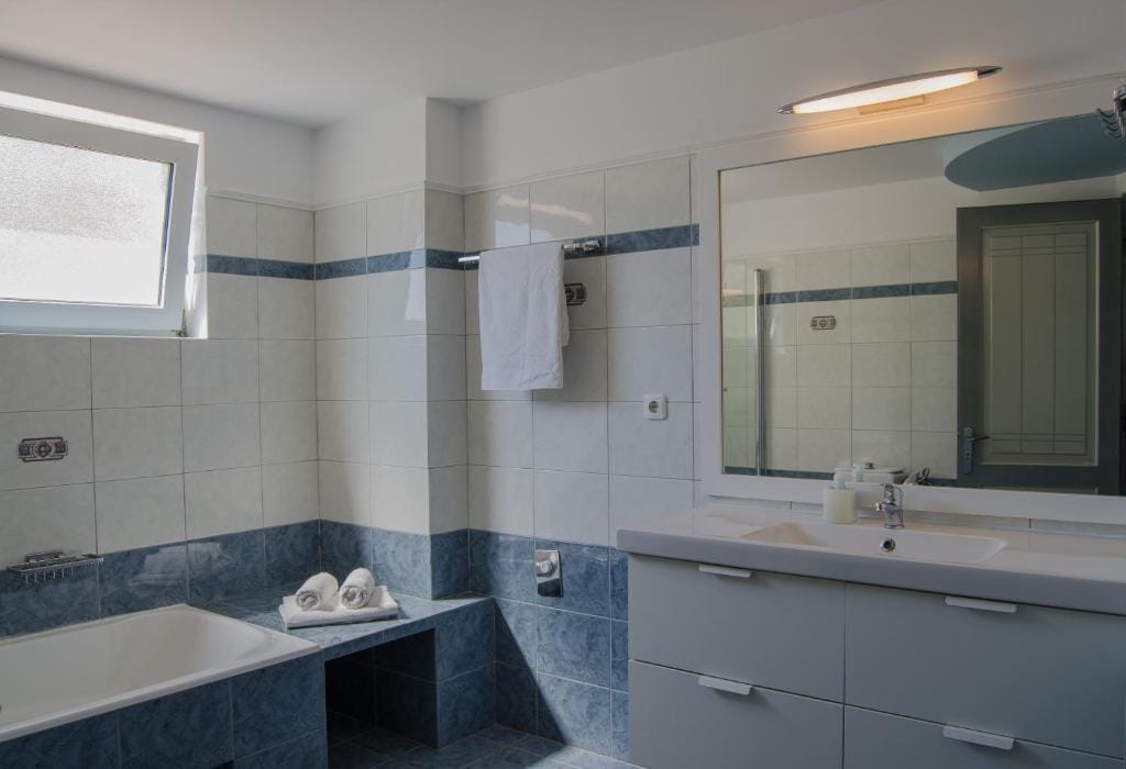 Panorama Villas - Adults Only — 3