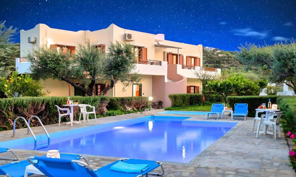 Plaisir Beachside Apts — 1