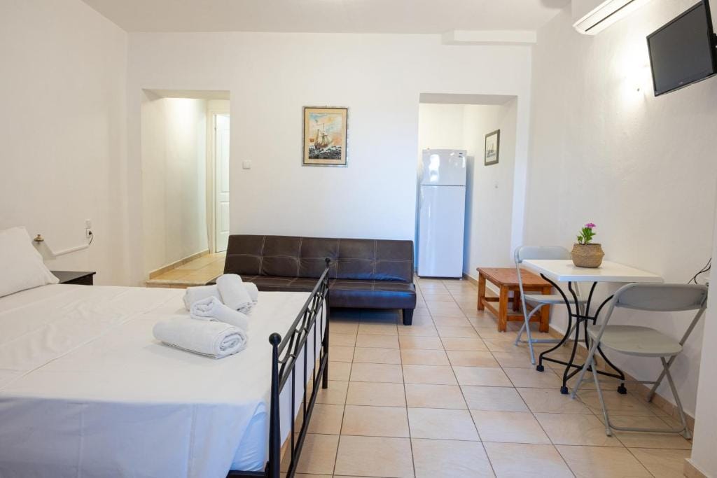 Polydoros Appartments — 4