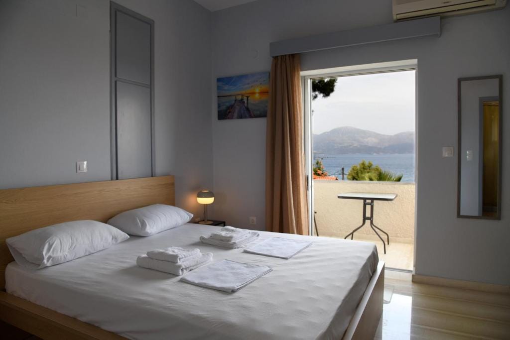 Studios Αποστόλης Selianitika — 2