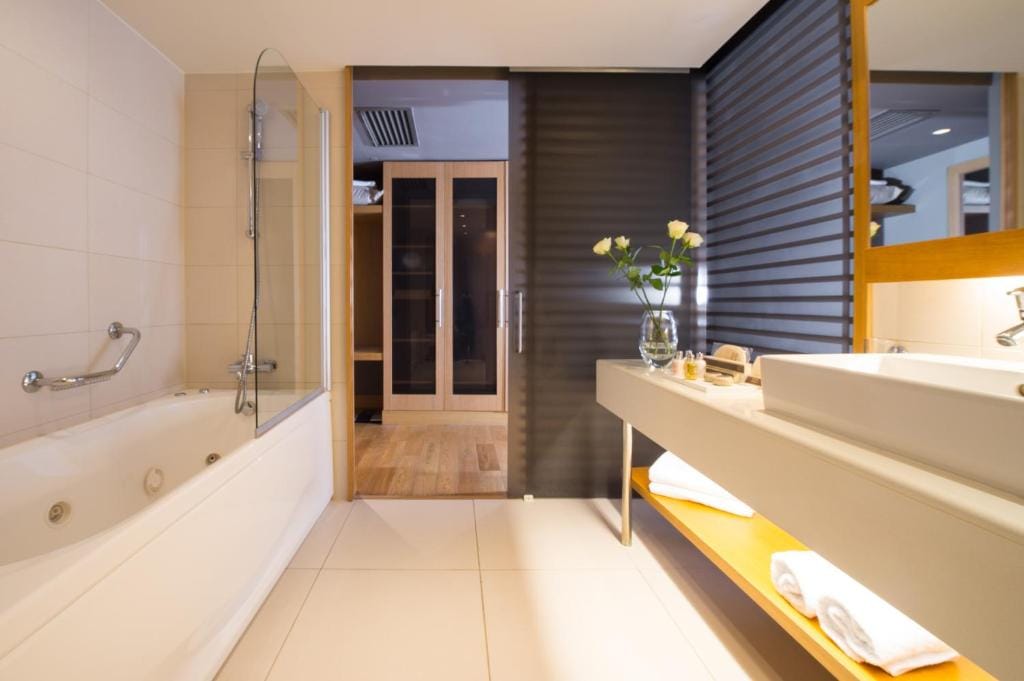 Alexander Beach Hotel & Spa — 3