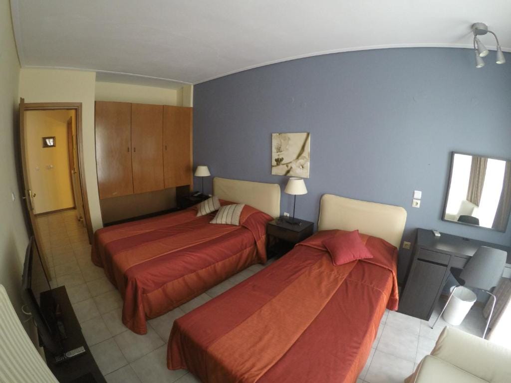 Apartment Hotel Athina — 2