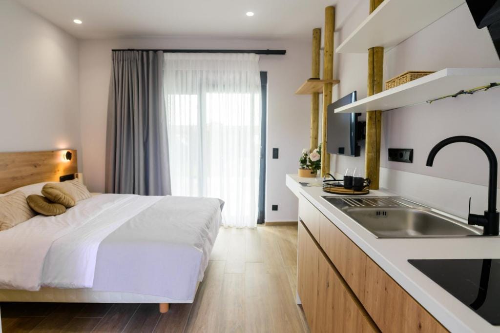 Aura Otto Luxury Living