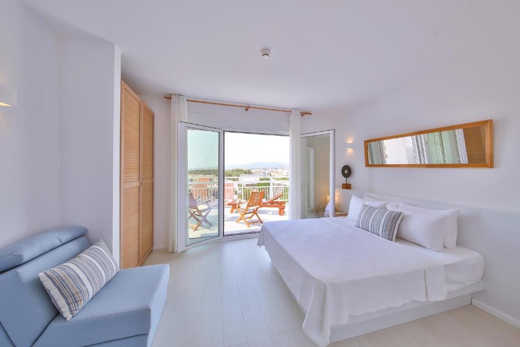 Dias Hotel — 2
