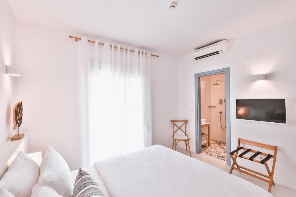 Dias Hotel — 5