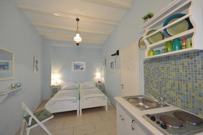 George's beach studios Aliki Paros — 2