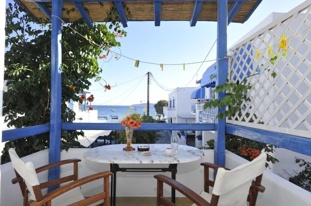 George's beach studios Aliki Paros — 3