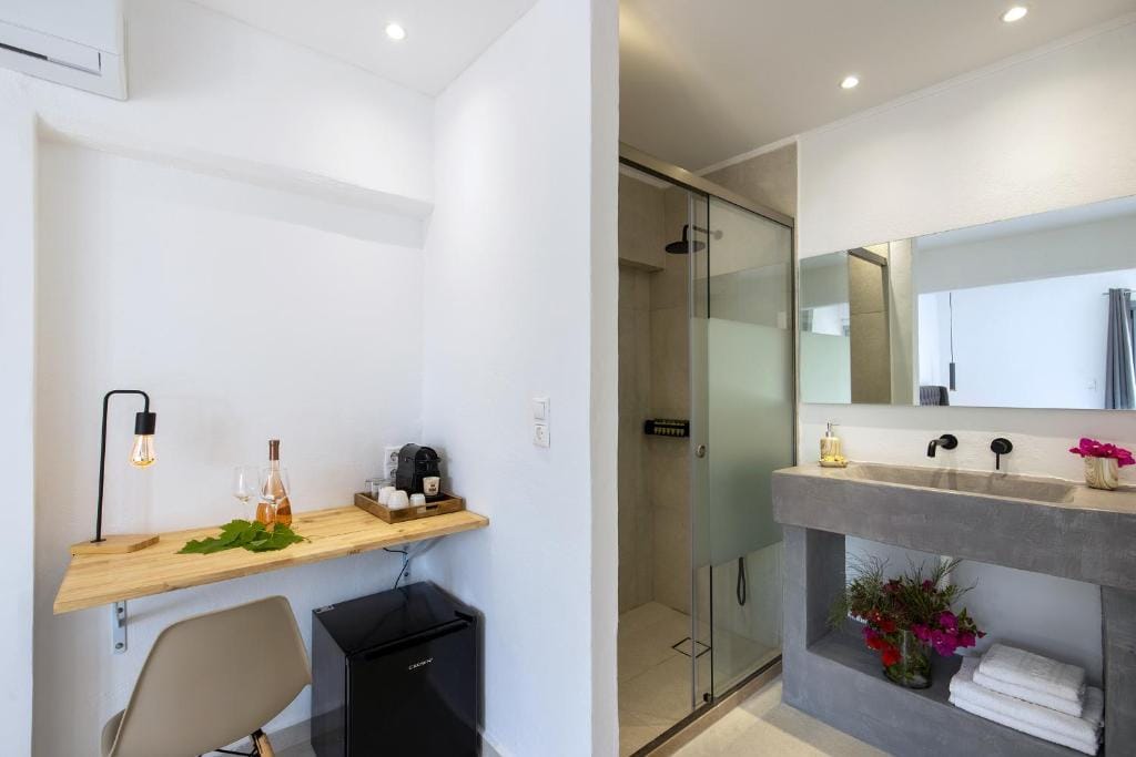 Chrysonisos Suites with Sunset & Seaviews near Kini — 4