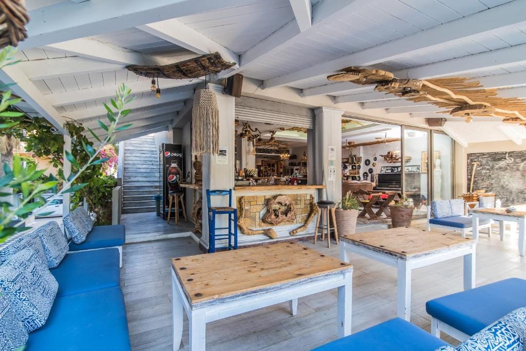 Iniohos Zante Hotel & Suites — 3