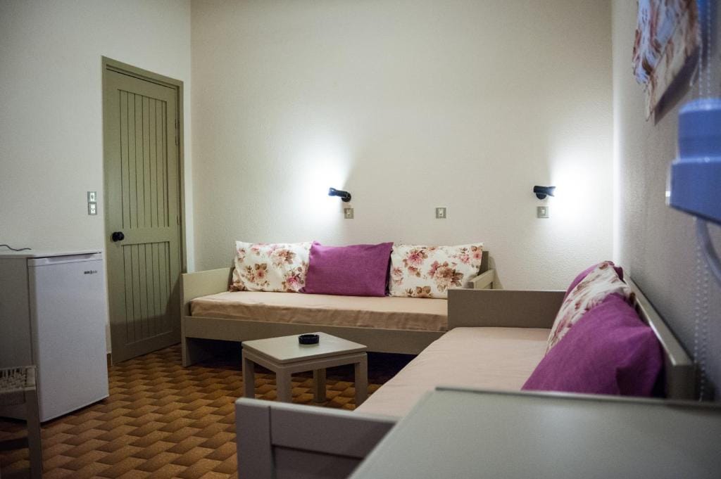 Argostoli Hotel — 4