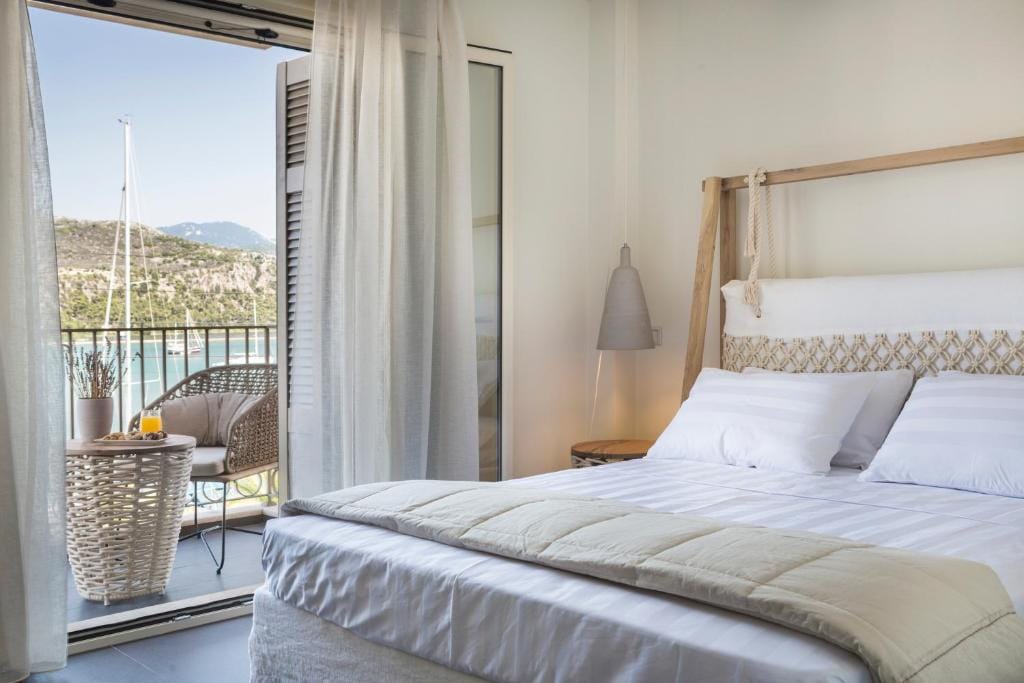 Argostoli Marina Suites — 4