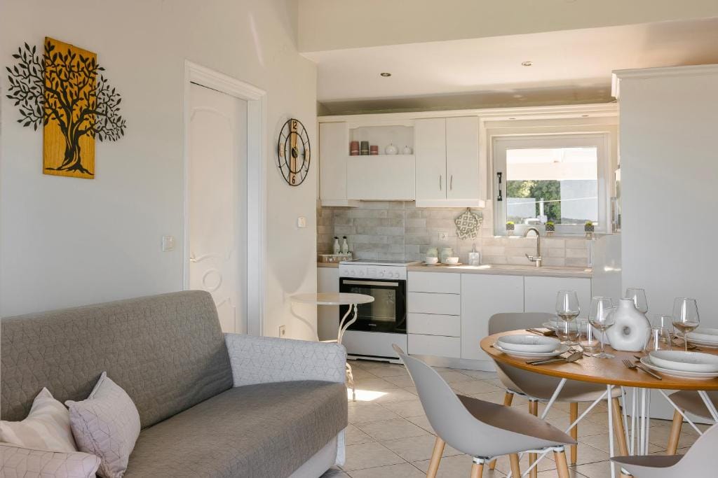 Panorama Fanari studios and apartments — 5