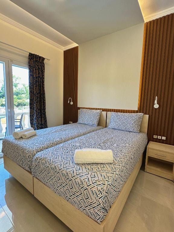 Bardis Hotel — 2