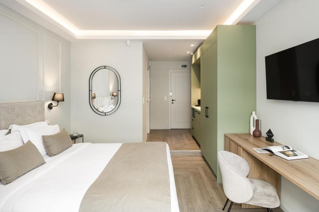 ASTIKON Xenofontos Suites — 1