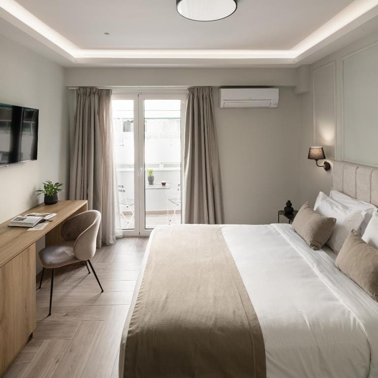ASTIKON Xenofontos Suites — 2