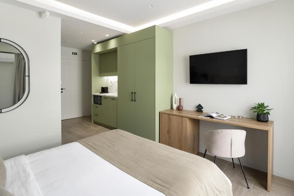 ASTIKON Xenofontos Suites — 5