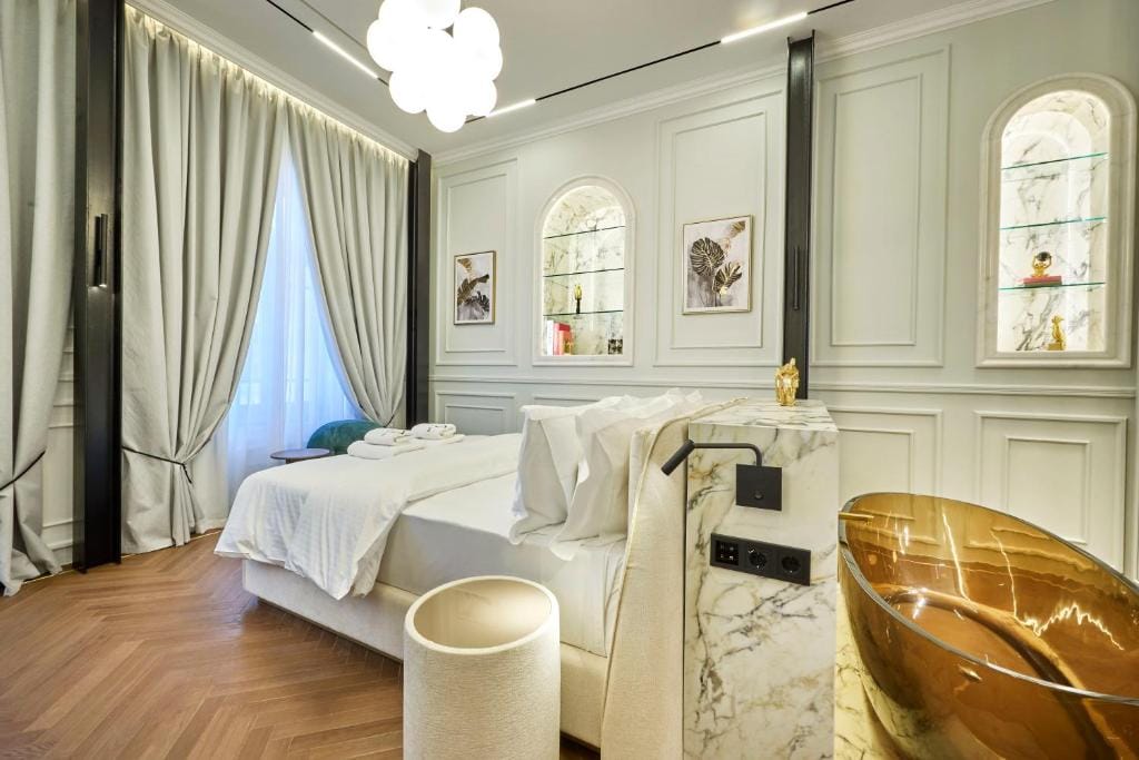 Ermou 99 Intelligent Private Suites — 1