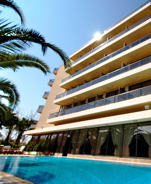 Golden Sun Hotel — 4