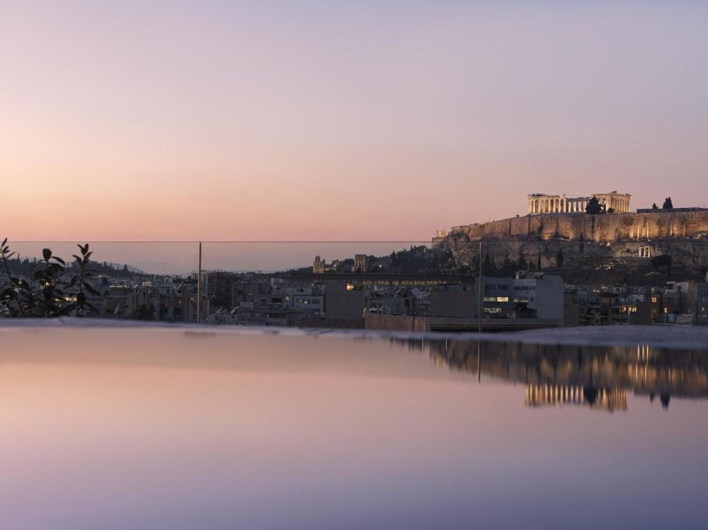 Monastik Living in Athina — 1