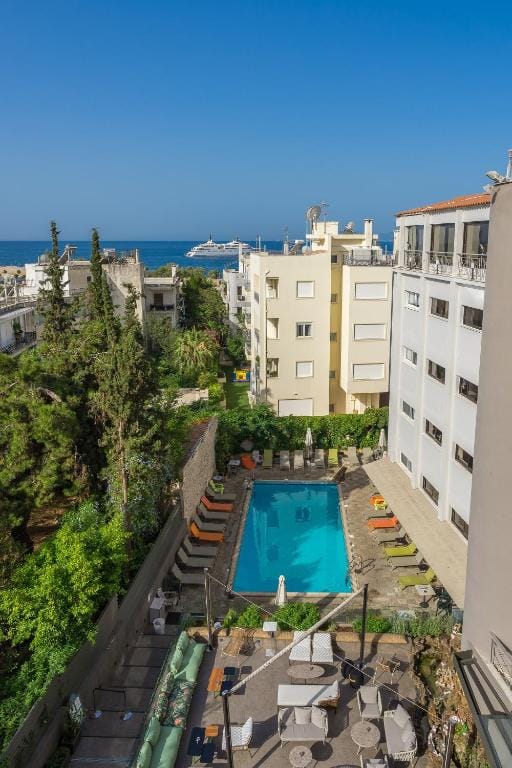 Palmyra Beach Hotel — 4