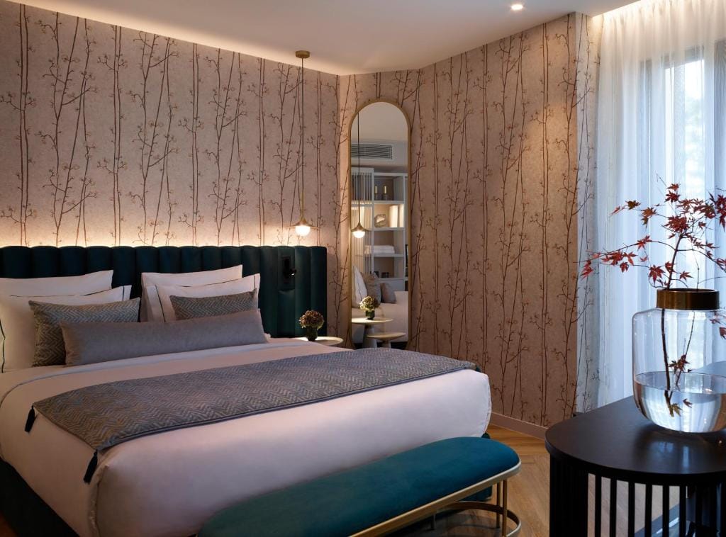 SAY HOTEL — 2