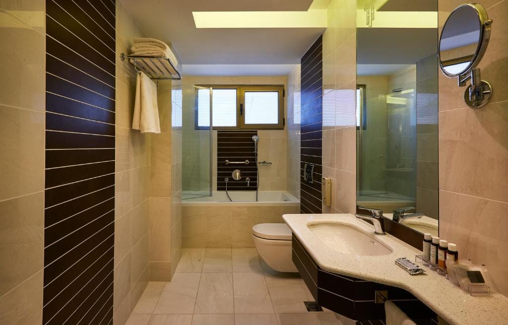 Titania Hotel — 2