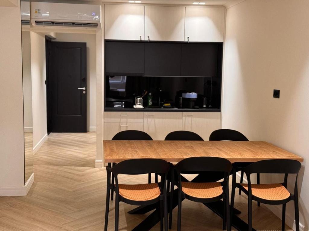 Triple A - Family hospitality Near Ermou - FREE Parking! — 1
